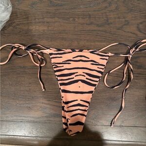 Skatie Tiger Print Bikini Bottoms M